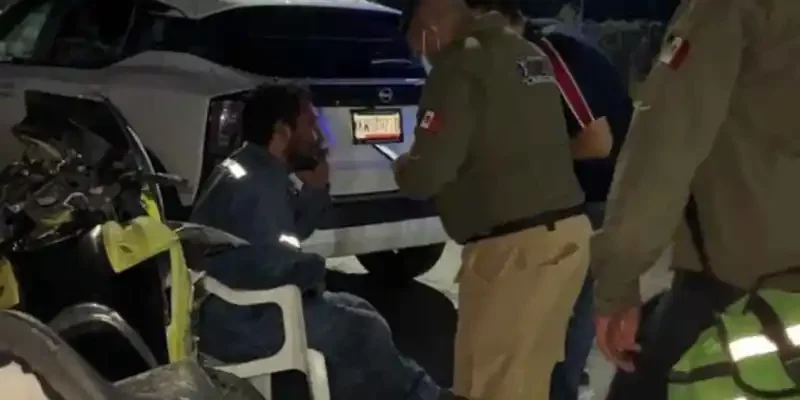 Motociclista termina embestido por automóvil en Matamoros, Tamaulipas; responsable se dio a la fuga