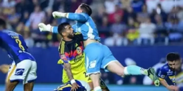 Aguirre preocupa en el América tras fuerte golpe en el rostro