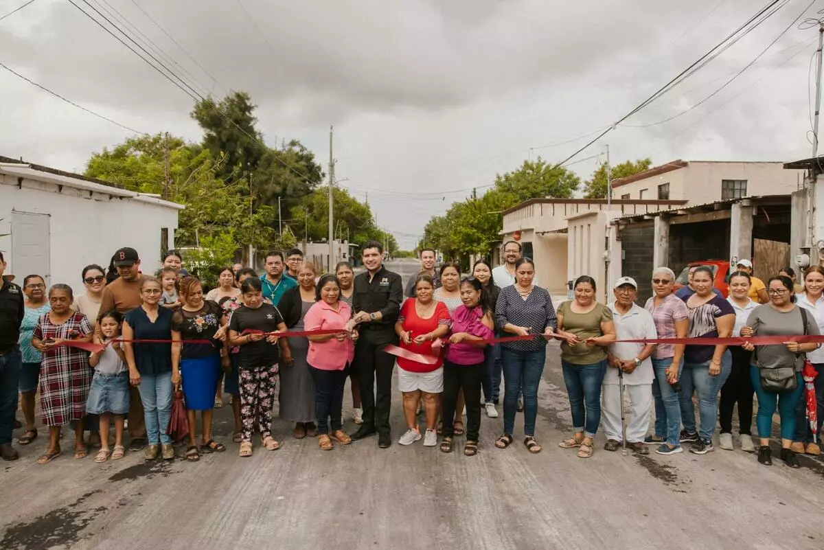 El alcalde Beto Granados entrega pavimentación asfáltica en la Calle Amistad de la Colonia Integración Familiar