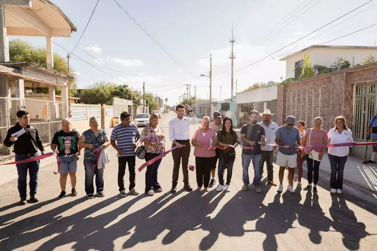 El alcalde Beto Granados entregó pavimentación asfáltica en la colonia México