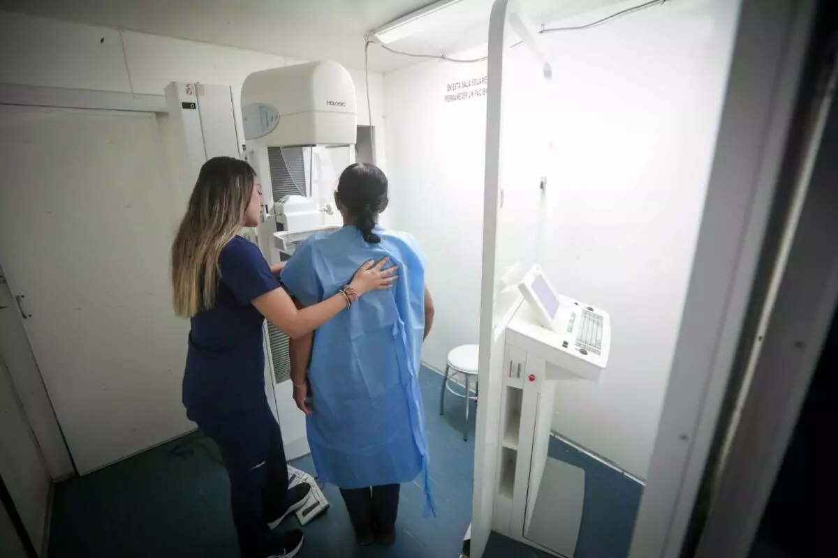 Refuerza DIF Tamaulipas programas de apoyo para más de 2 mil mujeres con cáncer de mama o riesgo de padecerlo