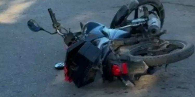 Motociclista lesionado tras ser impactado por un auto en Matamoros, Tamaulipas