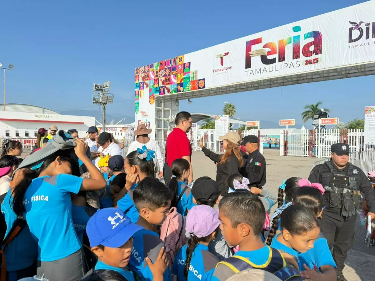 Niños y niñas de primarias viven una experiencia única en la Feria Tamaulipas gracias a la Secretaría de Turismo