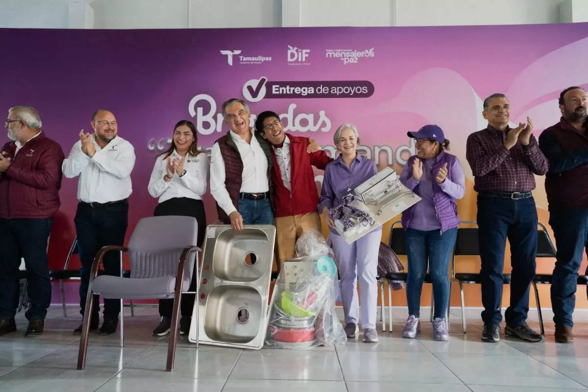 El gobernador Américo Villarreal y su esposa María del Villarreal concretan compromisos con una inversión récord para las familias de San Nicolás