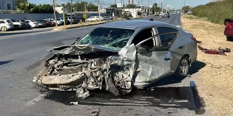 Fuerte choque frontal en carretera deja lesionados en Reynosa, Tamaulipas