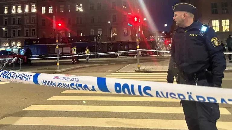 Fatal Accidente en Estocolmo: Reportan Varias Personas Muertas Luego de ser Atropelladas
