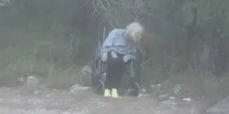 Abandonan a mujer de la tercera edad en Matamoros, Tamaulipas; su condición de salud es crítica