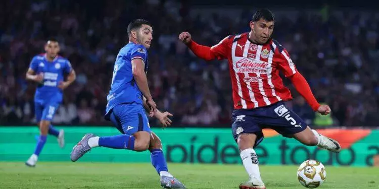 Cruz Azul avanza a semifinales de la Liga MX tras derrotar a las Chivas