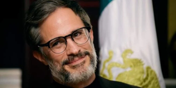 Gael García Bernal presenta “Hombre al agua”, su nueva película como director