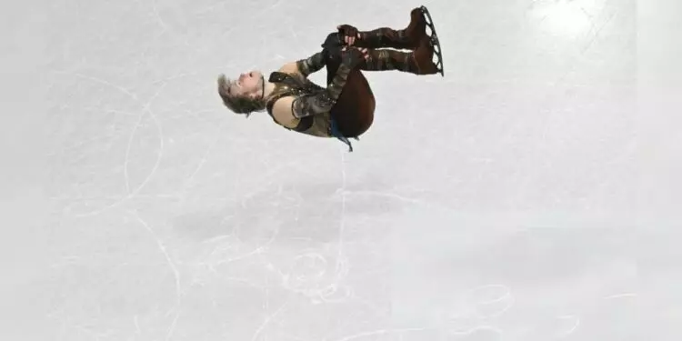 Ilia Malinin gana oro y revive “salto prohibido” en Milán-Cortina