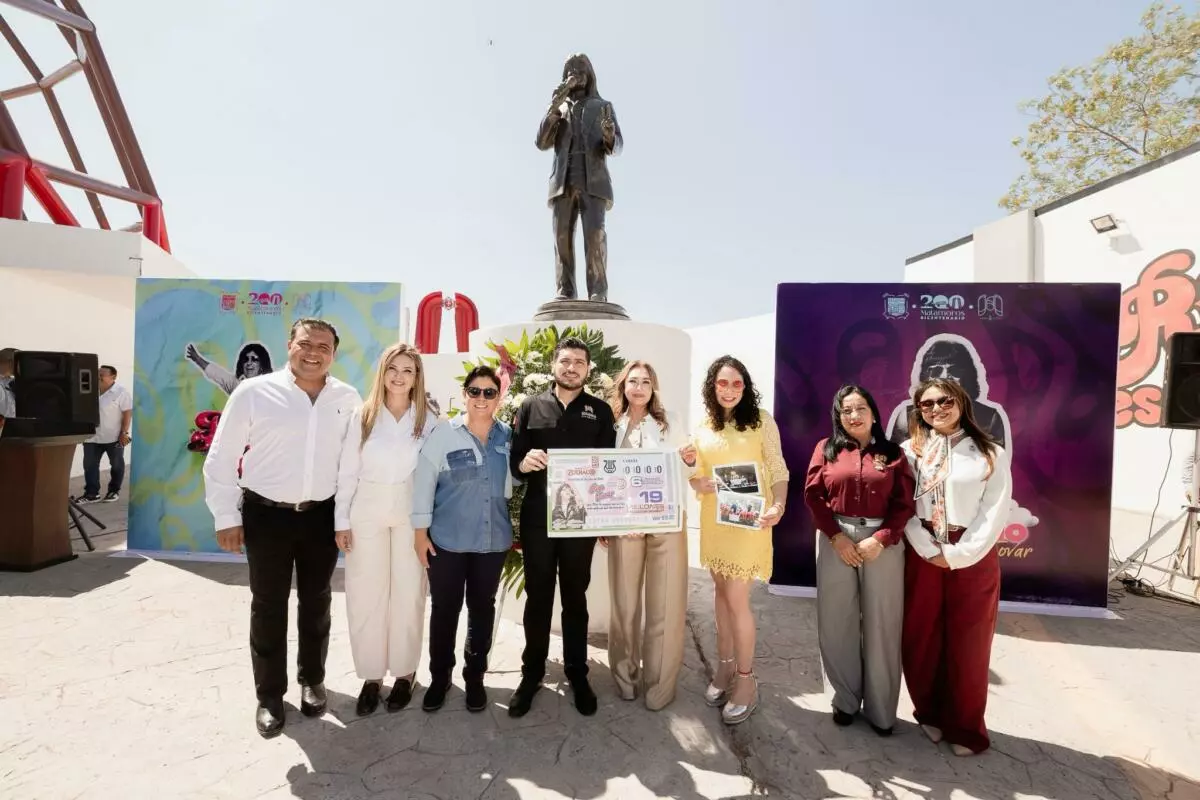 El alcalde Beto Granados encabeza ceremonia por el XXI aniversario luctuoso de Rigo Tovar en Matamoros