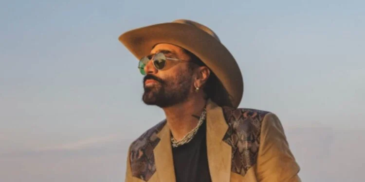 Alejandro Fernández lanza “Arre”, su marca de ropa inspirada en Vicente Fernández