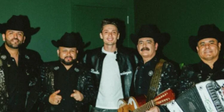 Los Tucanes de Tijuana y Peso Pluma encienden rumores de colaboración