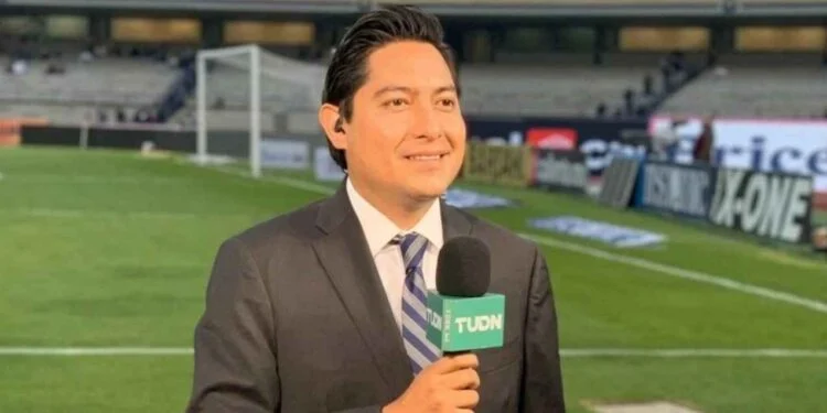 Reportan la detención del reportero Julio Ibáñez en Sudáfrica; sujetos armados irrumpieron en su cuarto