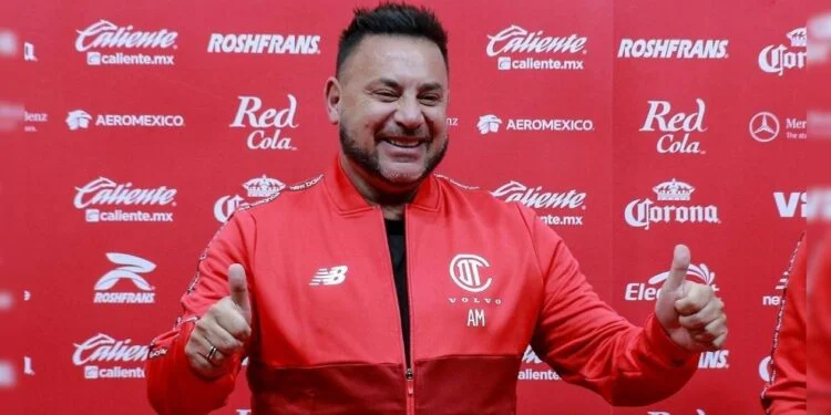 Antonio Mohamed cuestiona la lista mundialista en el Estado de México