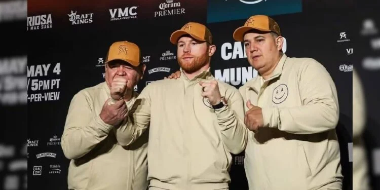 Eddy Reynoso sepulta posibilidad de choque entre el “Canelo” y Benavidez