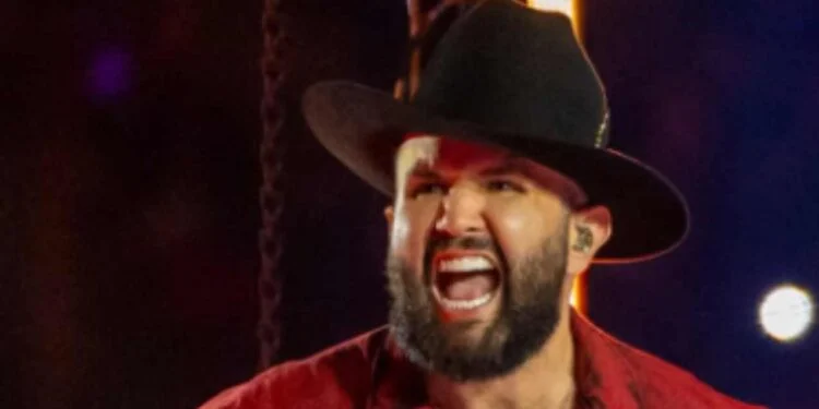 Carin León se disculpa tras fallas técnicas en Supernova 2026