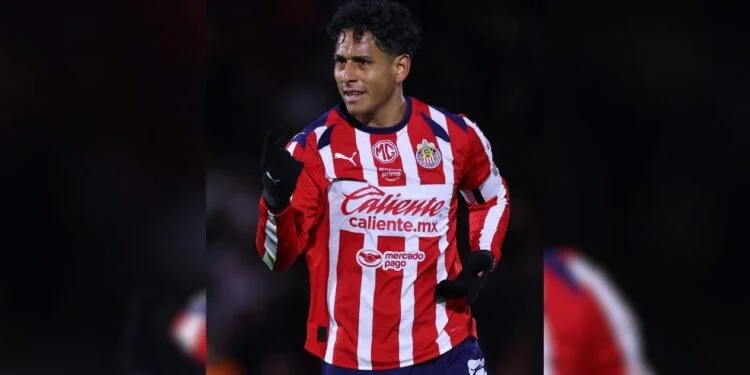 Luis Romo perfila su regreso al once estelar de Chivas ante Pumas