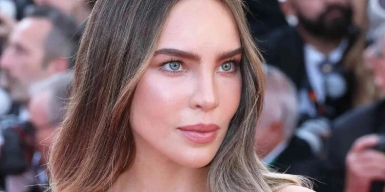 Filtran las primeras imágenes de Belinda como “Carlota de Habsburgo”