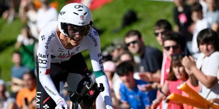 Isaac del Toro comparte un emotivo mensaje tras su retiro en la Itzulia Basque Country 2026