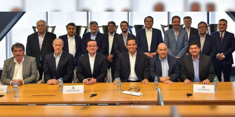 Los dueños del fútbol mexicano se reúnen para transformar la Liga MX