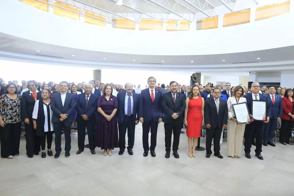 El gobernador Américo Villarreal Anaya reconoce a las maestras y los maestros como eje de la transformación