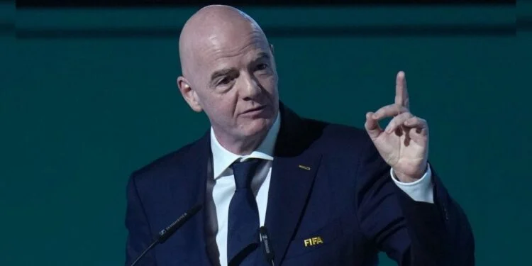Infantino ratifica en Vancouver que Irán jugará en Estados Unidos