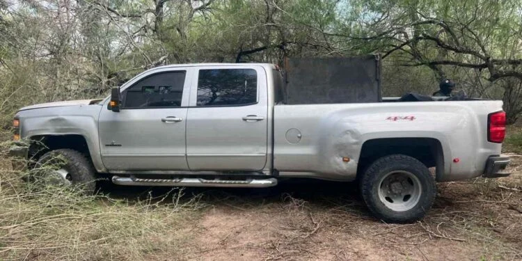 Guardia Estatal asegura vehículo con blindaje artesanal en brecha de Reynosa, Tamaulipas