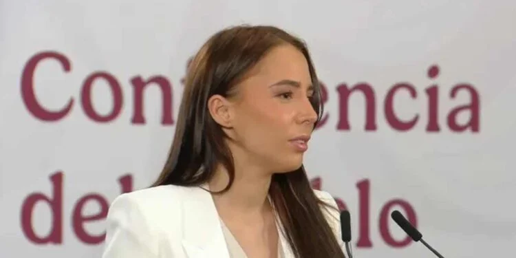 ¿Por qué Claudia Sheinbaum eligió a Majo Aguilar para cantar?