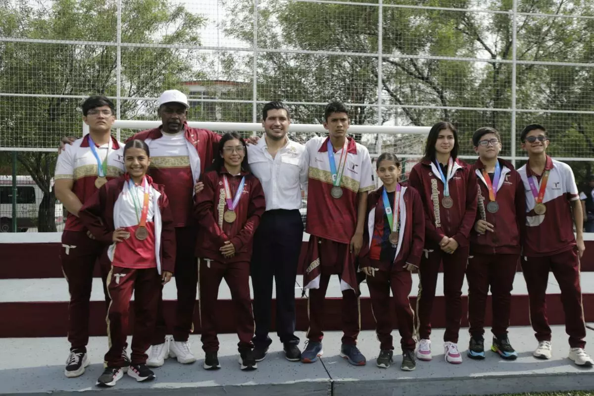 El alcalde Beto Granados reconoce a atletas matamorenses destacados en Olimpiadas Nacionales