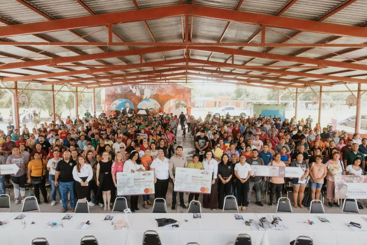 El alcalde Beto Granados acompaña entrega de becas “Rita Cetina” en apoyo a estudiantes de Matamoros
