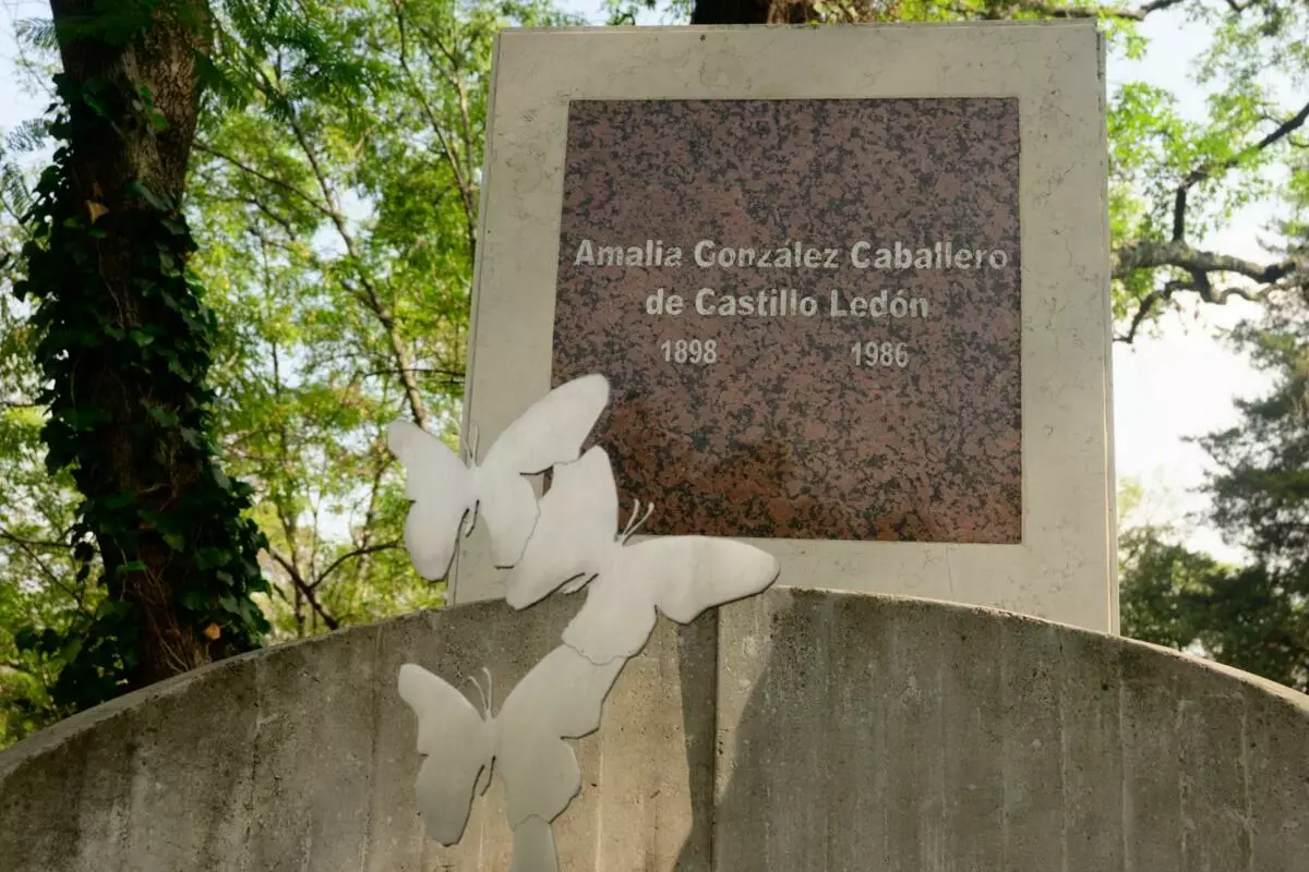 Gobierno de Tamaulipas rinde homenaje a Amalia González Caballero (Amalia de Castillo Ledón en la Ciudad de México
