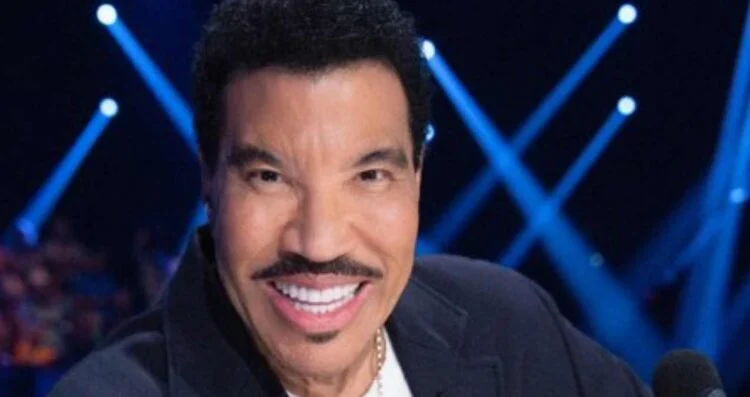 Lionel Richie es trasladado a hospital tras incidente en concierto