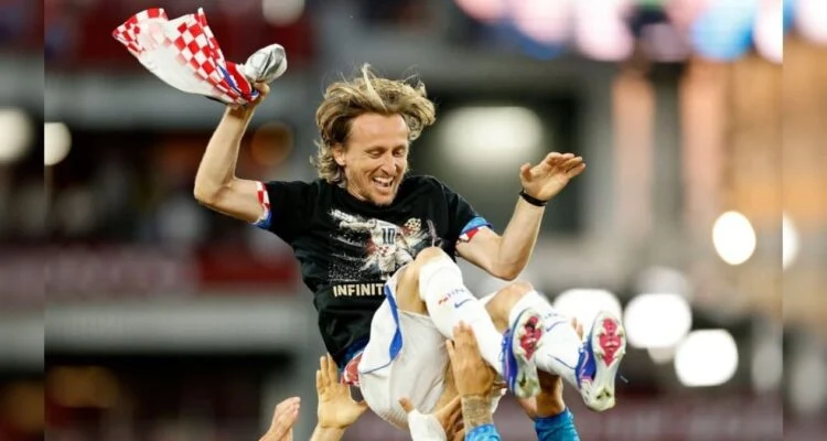 Modric hace historia con Croacia tras triunfo en Toronto