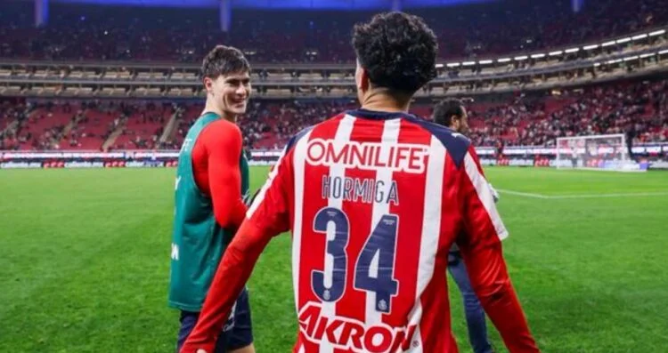 Chivas recupera a sus seleccionados y completa plantel para el Apertura 2026