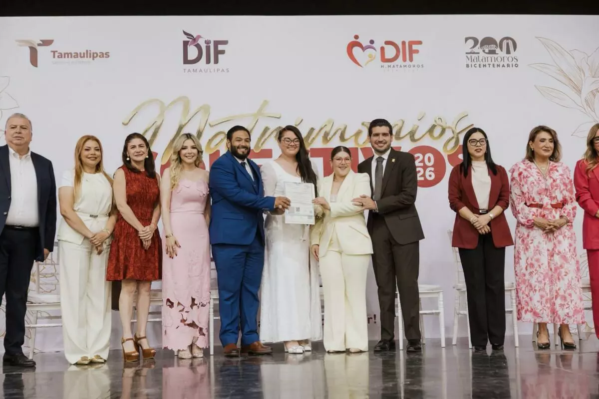 El alcalde Beto Granados acompaña a parejas durante los Matrimonios Colectivos 2026