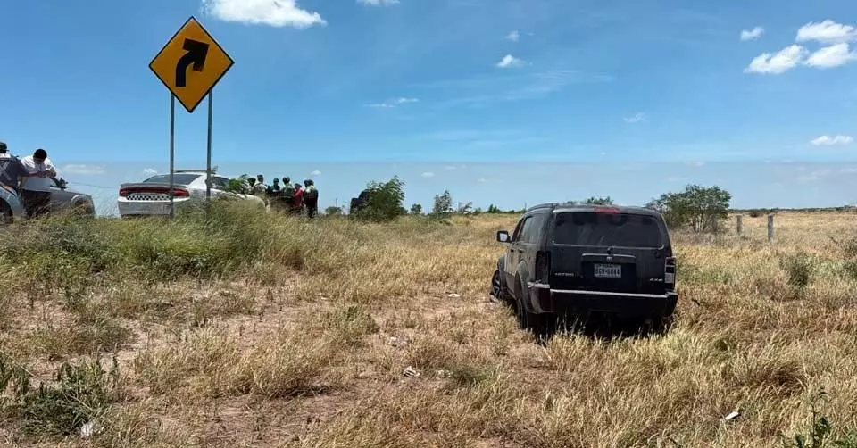 Mujeres ebrias salen del camino tras perder el control de camioneta en Reynosa