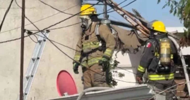 Presunto cortocircuito provoca incendio en vivienda de Matamoros, Tamaulipas