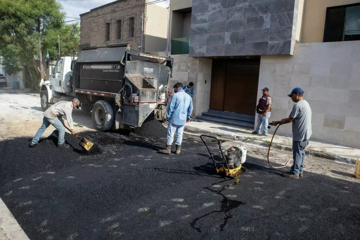 Gobierno Municipal de Matamoros mantiene trabajos de bacheo para mejorar las vialidades