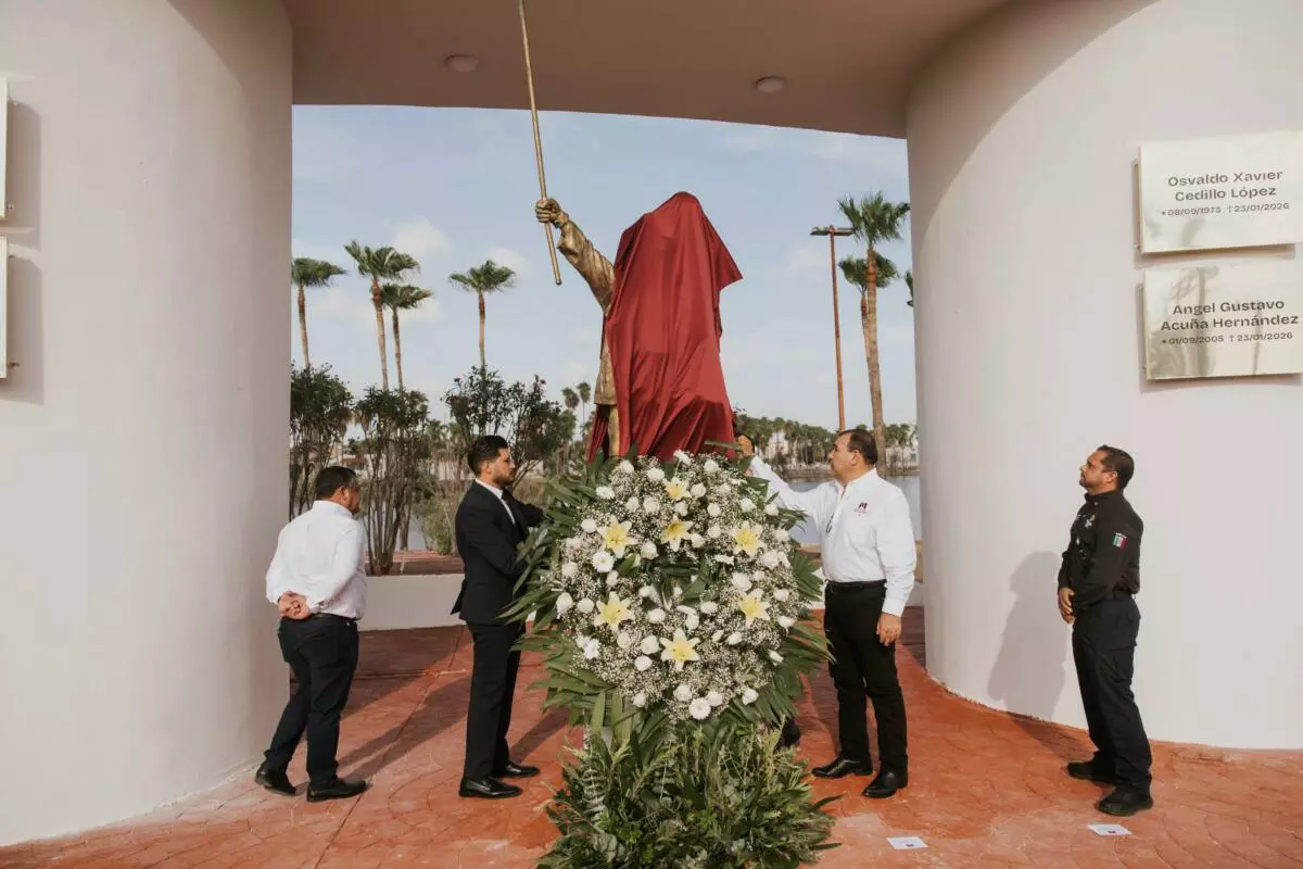 El alcalde Beto Granados rinde homenaje a bomberos caídos con Muro de Honor en Matamoros