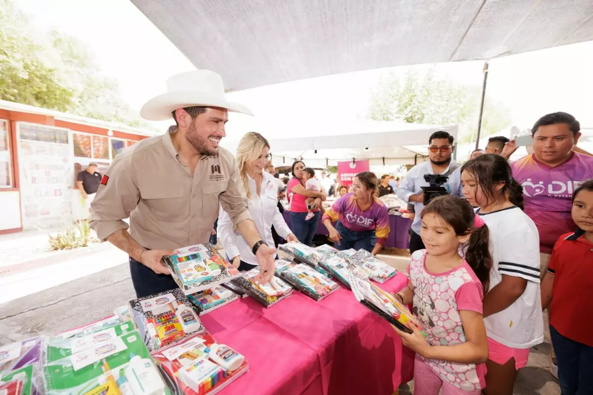 El alcalde Beto Granados lleva Mega Brigada “¡Contigo a Clases!” al Ejido El Ebanito