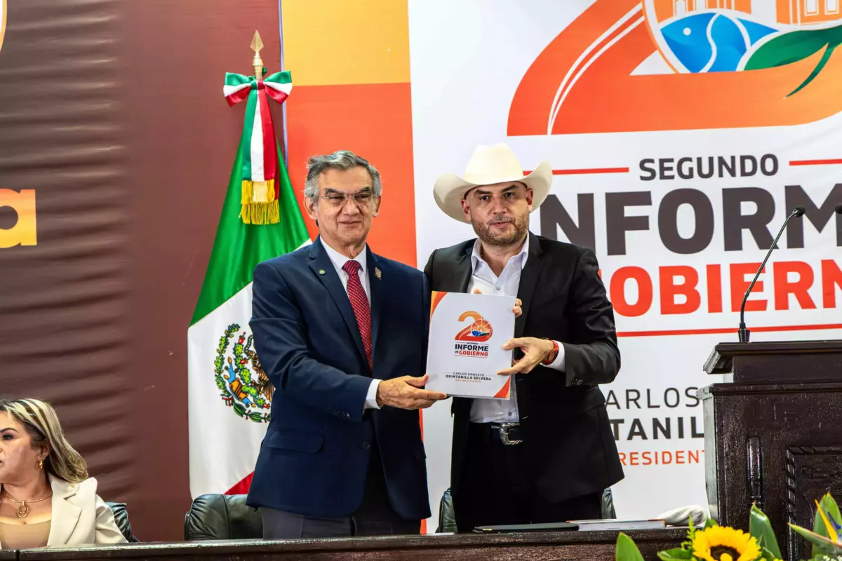 Gobernador Américo Villarreal Anaya anuncia rehabilitación de carretera ejidal para mejorar la movilidad en Padilla