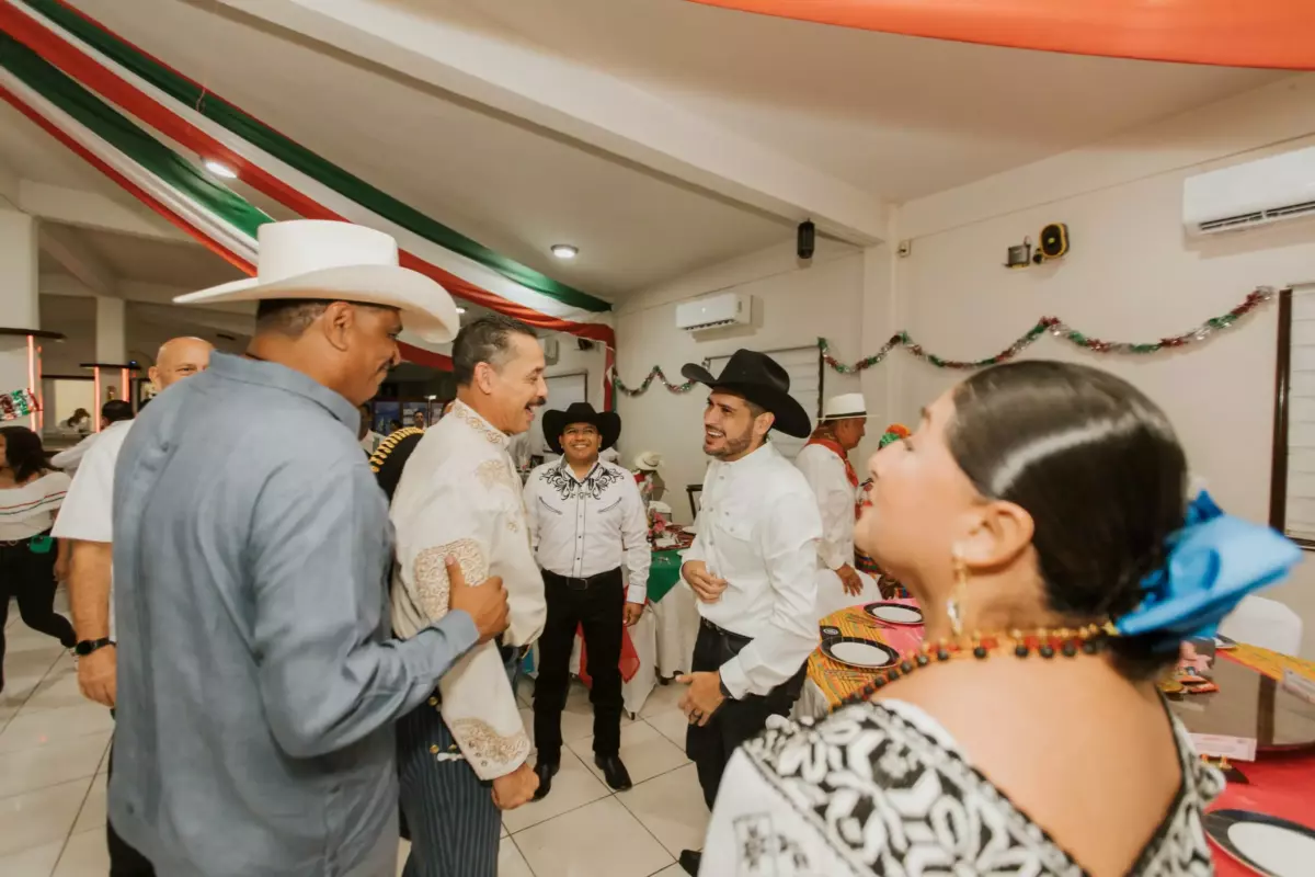 El alcalde Beto Granados participa en conmemoración de la Independencia de México en Matamoros