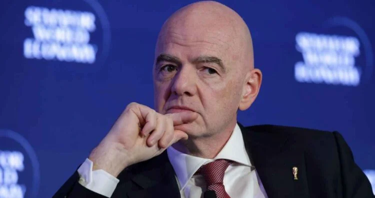Infantino abre la puerta a una revisión independiente de la FIFA