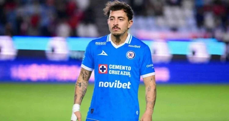 Alan Mozo vuelve a C.U. para medirse ante Pumas ahora con los colores de Cruz Azul