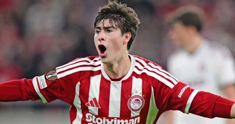 Cabezazo de la “Hormiga” González le da el triunfo al Olympiacos en la Europa League