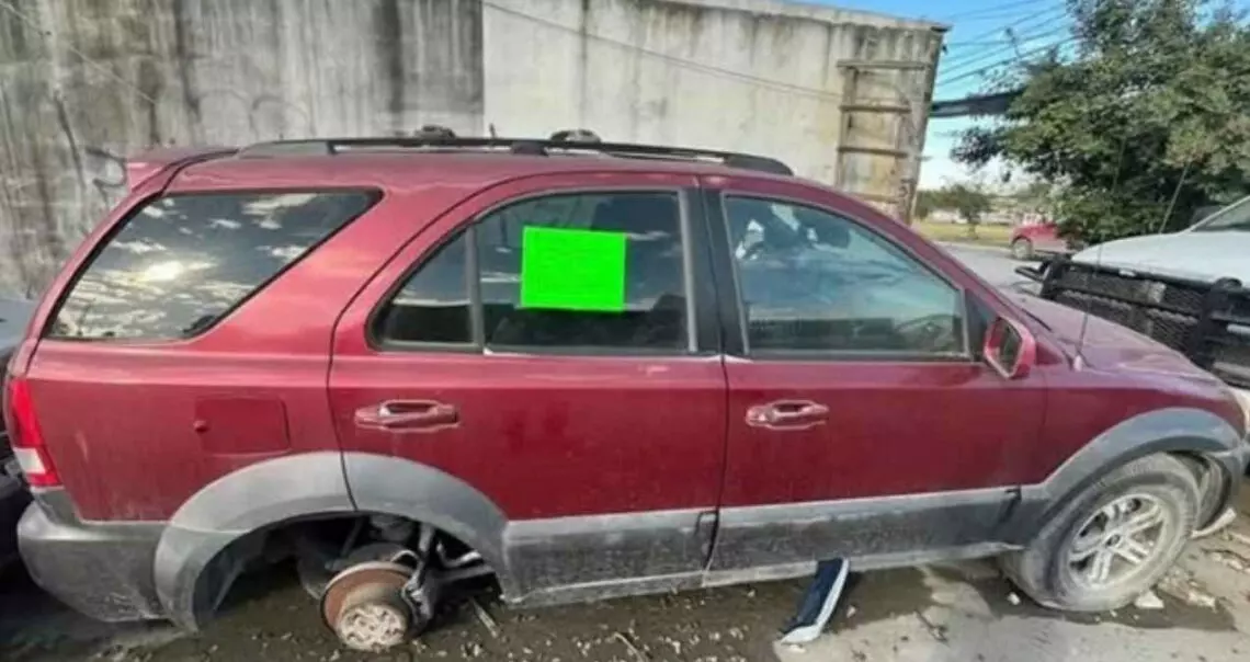 Piden retirar autos abandonados en calles y colonias de Matamoros, Tamaulipas