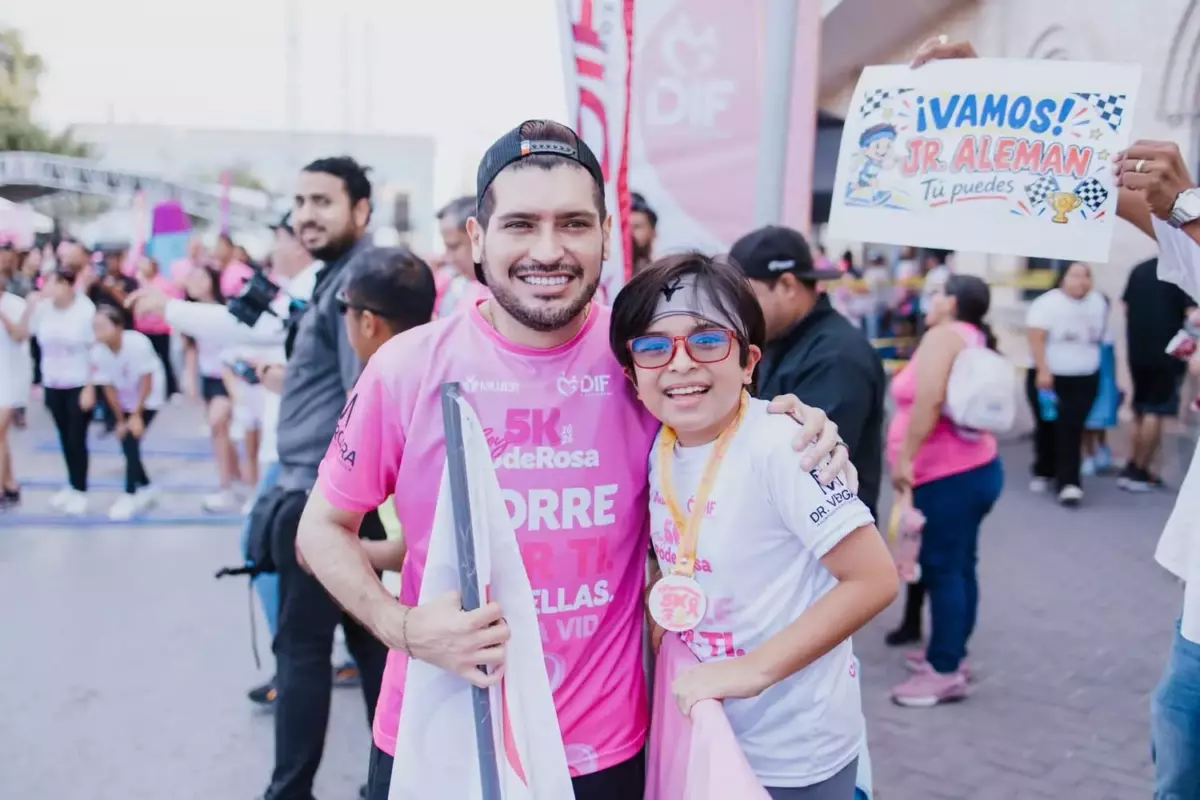 El alcalde Beto Granados reconoce participación de más de mil corredores en la carrera 5K “Soy PoderRosa”